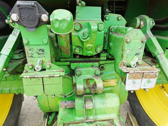 Image of John Deere 4230 equipment image 4