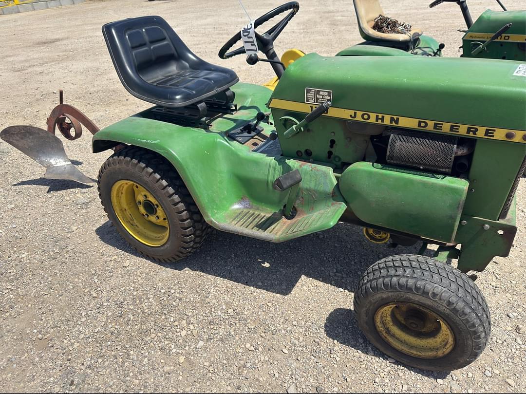 Image of John Deere 110 Primary image