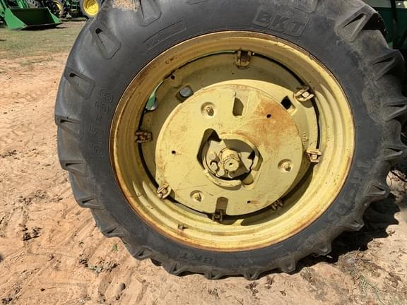 Image of John Deere 2630 equipment image 4