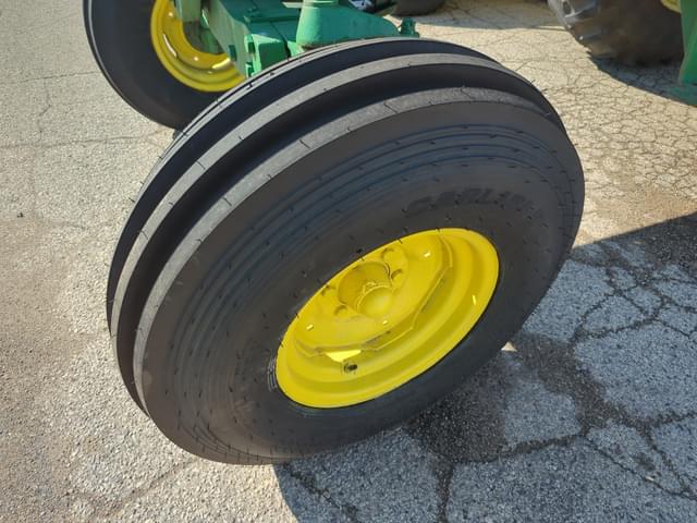 Image of John Deere 4230 equipment image 3