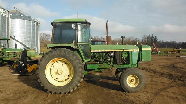 Image of John Deere 4230 equipment image 3