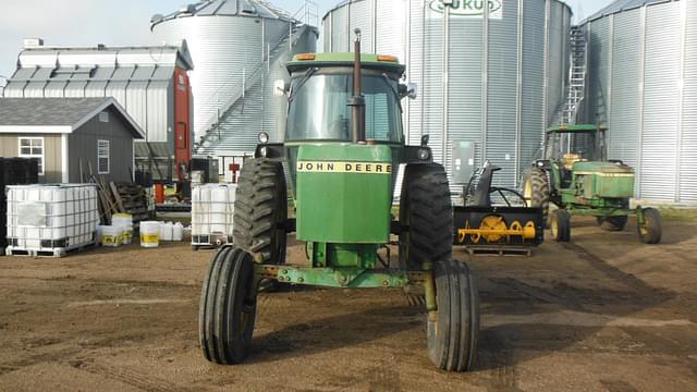 Image of John Deere 4230 equipment image 1