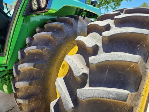 Image of John Deere 4230 equipment image 4