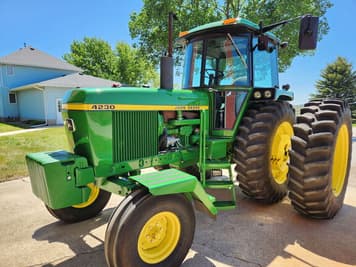 Main image John Deere 4230