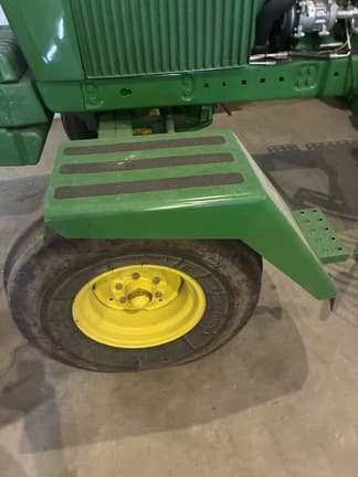 Image of John Deere 4230 equipment image 3