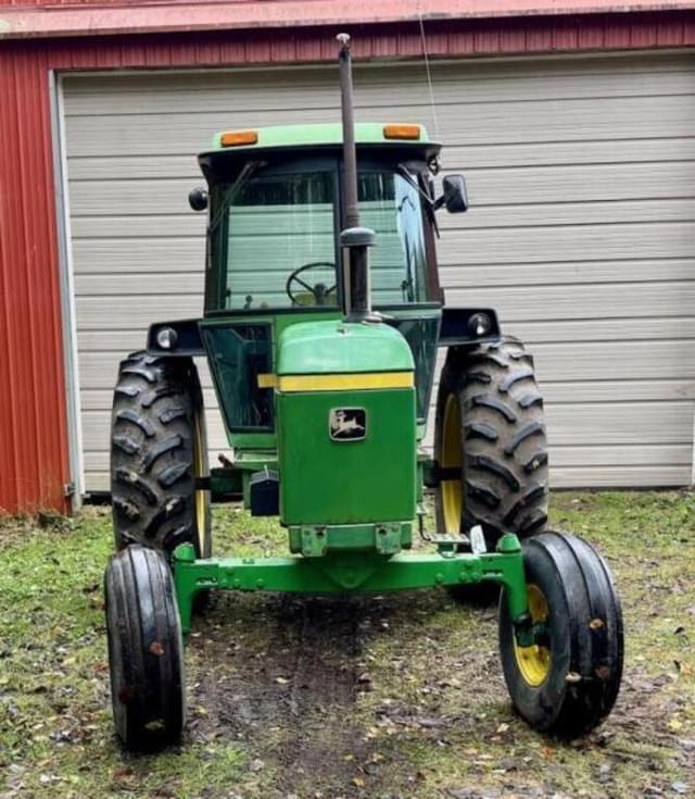 Image of John Deere 4230 equipment image 1