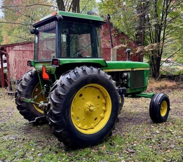 Image of John Deere 4230 equipment image 4