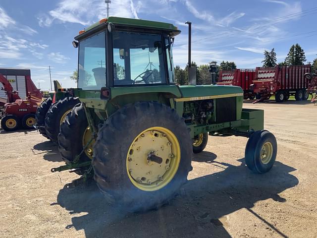 Image of John Deere 4230 equipment image 4