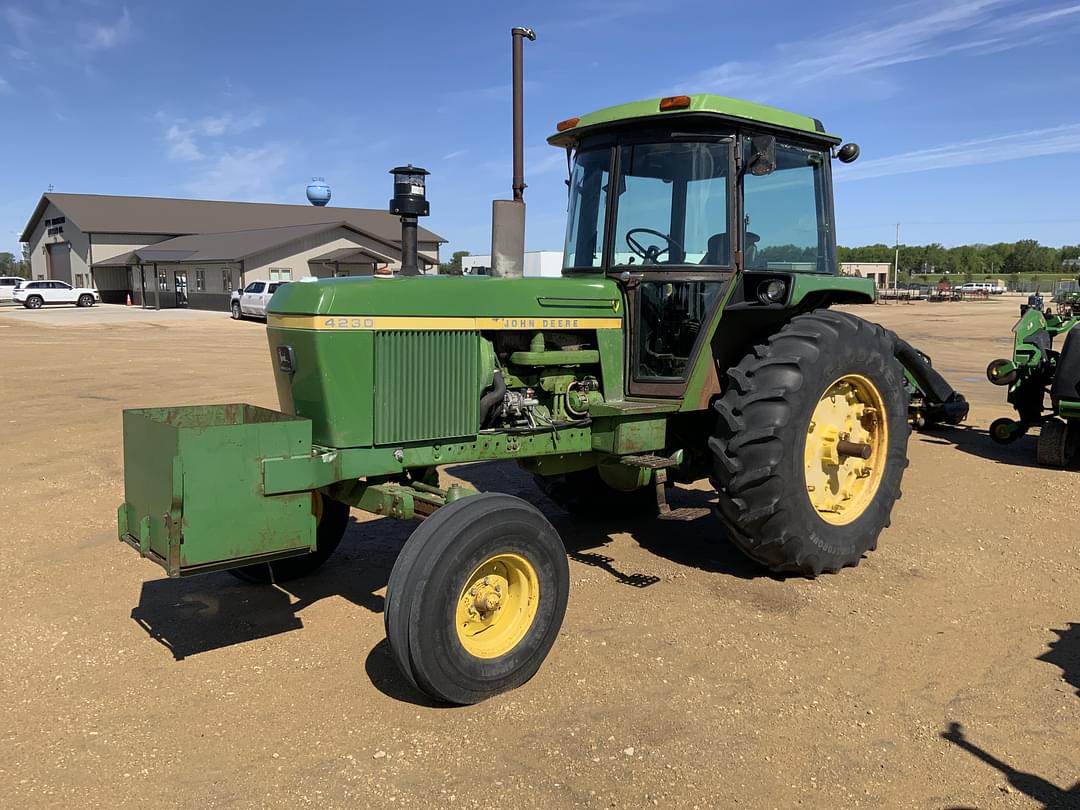 Image of John Deere 4230 Primary image