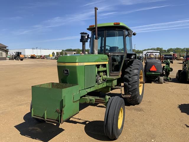 Image of John Deere 4230 equipment image 1