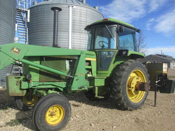 1974 John Deere 4430 Equipment Image0