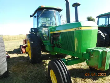 Main image John Deere 4430