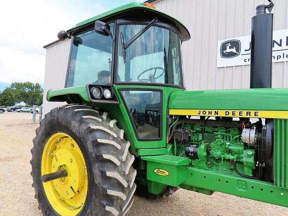 Image of John Deere 4430 equipment image 4