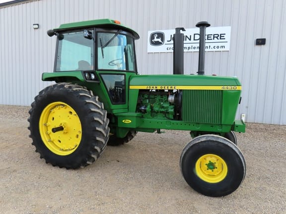 1974 John Deere 4430 Equipment Image0