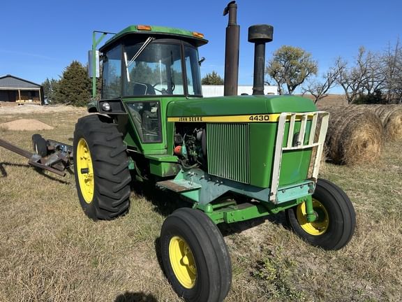 1974 John Deere 4430 Equipment Image0