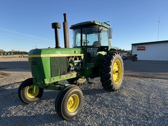 Image of John Deere 4430 equipment image 2