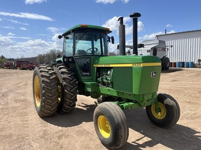 Image of John Deere 4430 equipment image 2