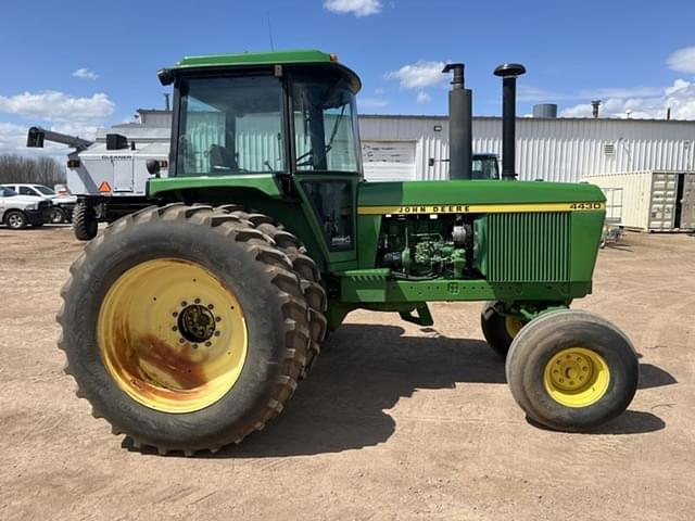 Image of John Deere 4430 equipment image 3