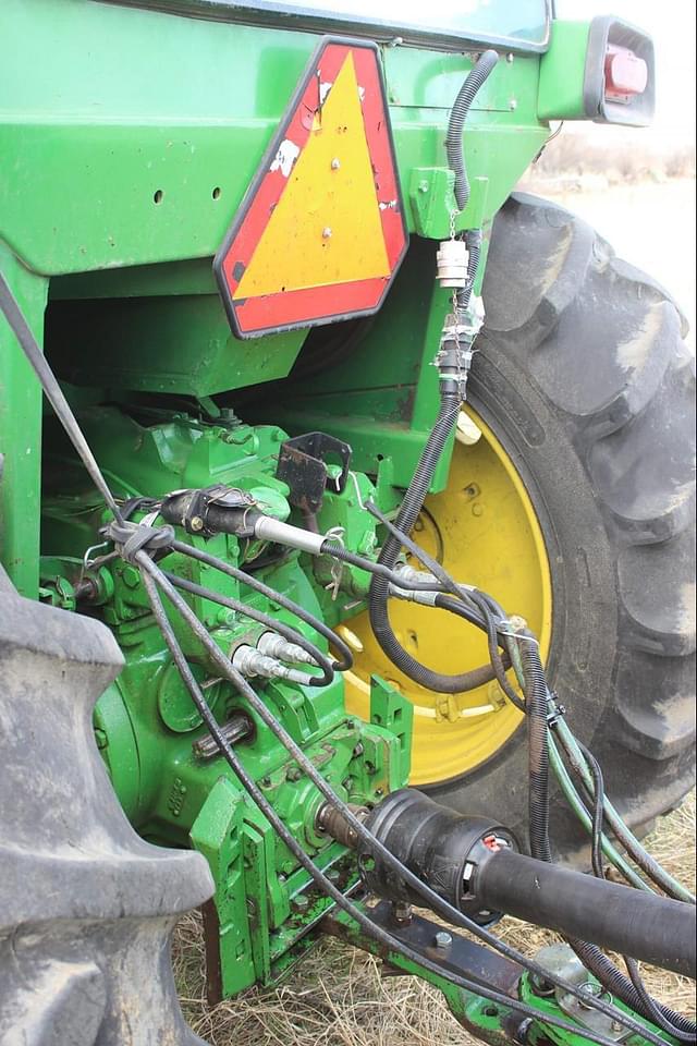 Image of John Deere 4430 equipment image 3