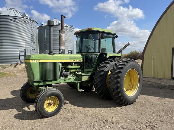 Image of John Deere 4430 equipment image 4