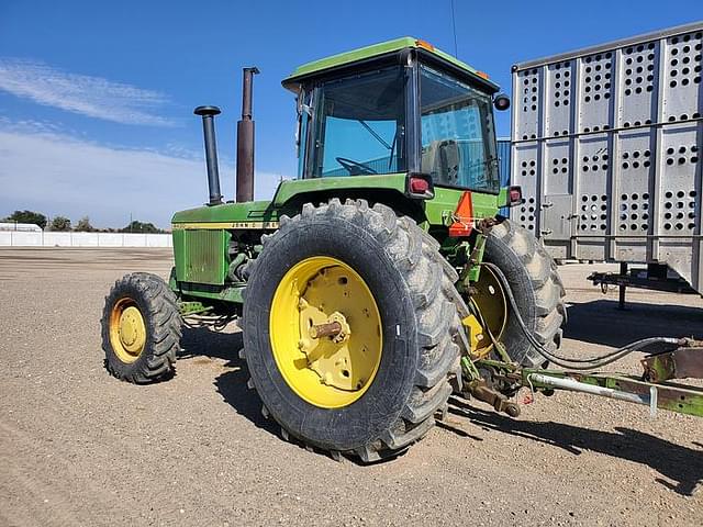 Image of John Deere 4430 equipment image 2