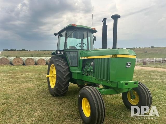 Image of John Deere 4430 equipment image 3