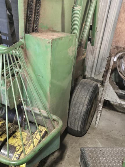 Image of John Deere 500 equipment image 2