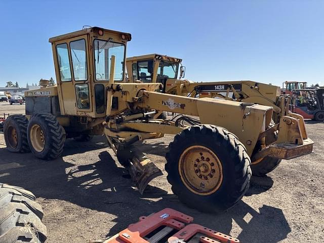 Image of John Deere 570A equipment image 1