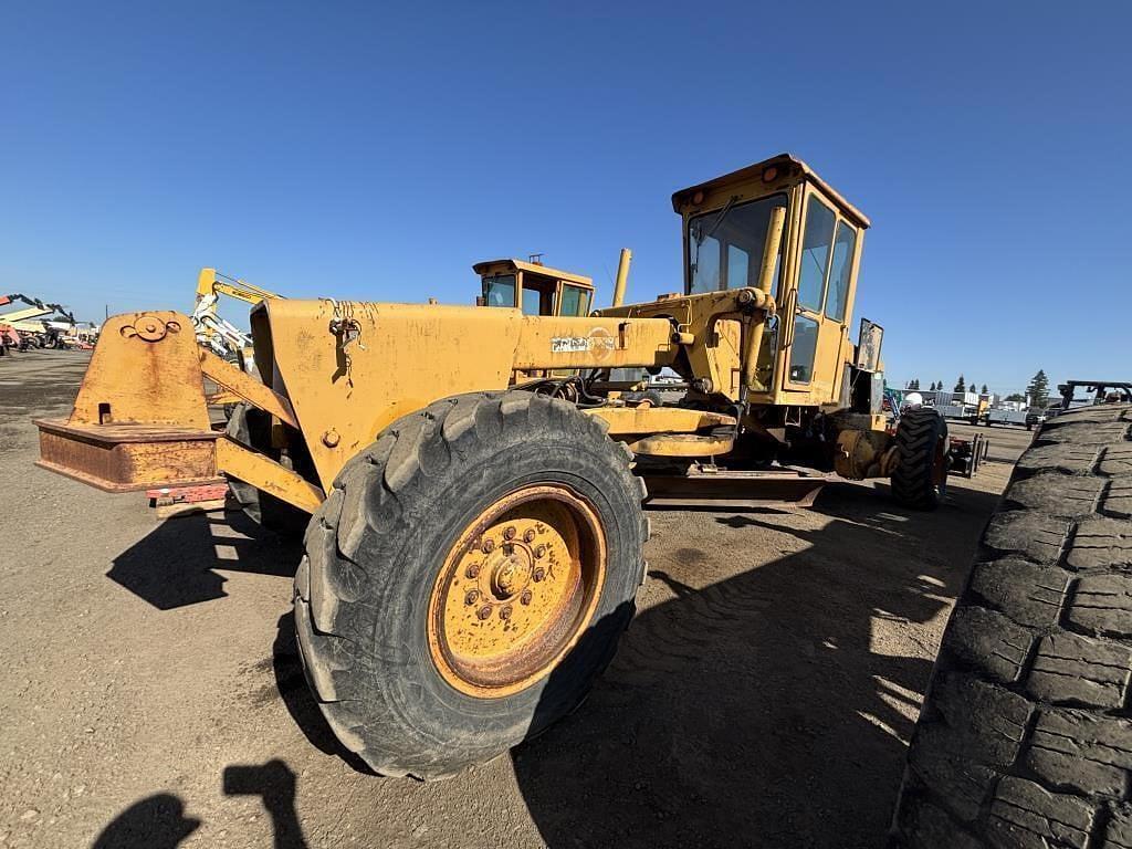Image of John Deere 570A Primary image