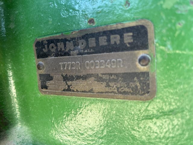 Image of John Deere 7020 equipment image 1