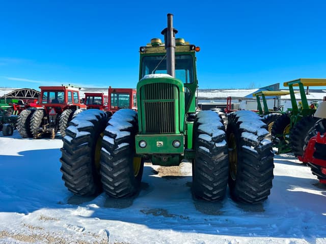 Image of John Deere 7520 equipment image 1