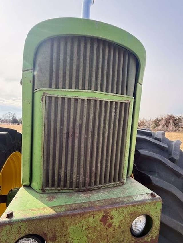 Image of John Deere 4520 equipment image 2