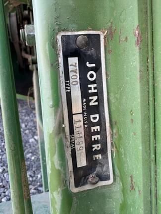Image of John Deere 7700 equipment image 3