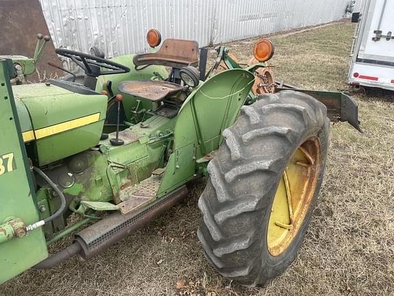 Image of John Deere 830 equipment image 2