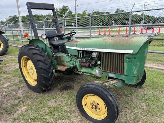 1974 John Deere 830 Equipment Image0