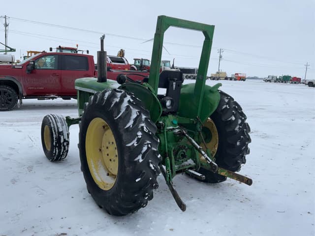 Image of John Deere 830 equipment image 2