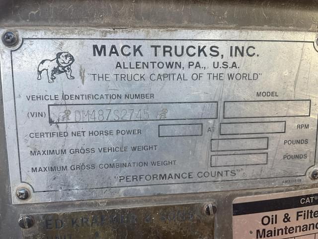 Image of Mack DM400 equipment image 2