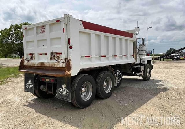 Image of Mack RS600L equipment image 4