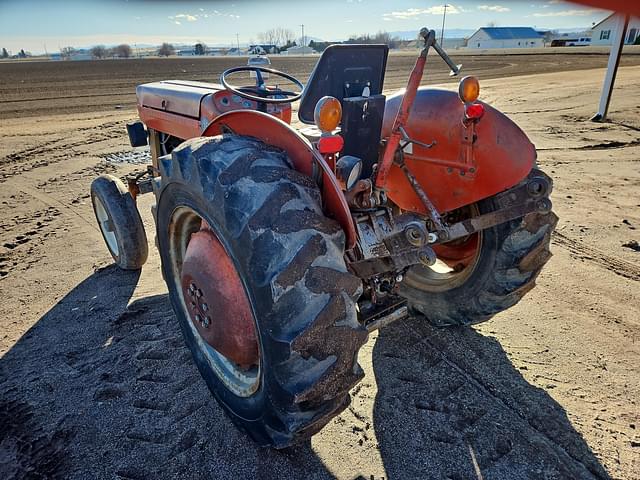 Image of Massey Ferguson 135 equipment image 4