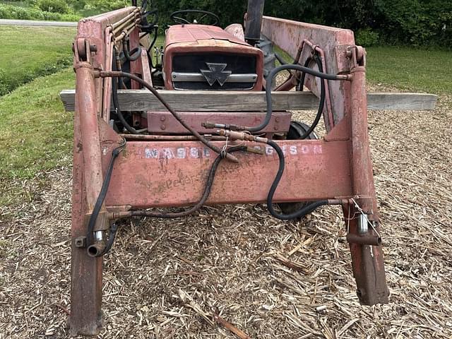 Image of Massey Ferguson 135 equipment image 3