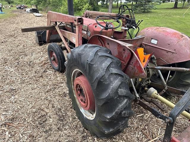 Image of Massey Ferguson 135 equipment image 1