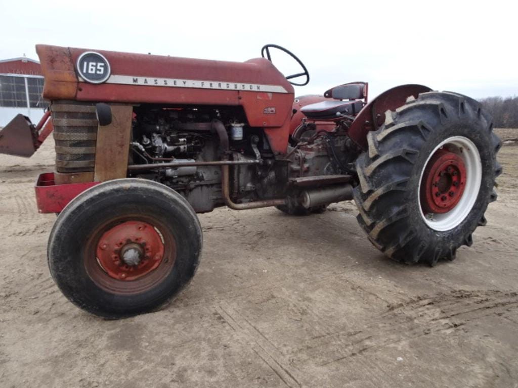 Main image Massey Ferguson 165