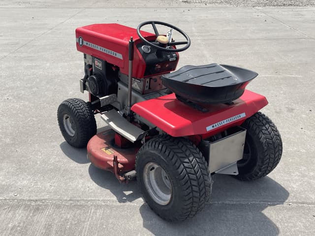 Image of Massey Ferguson 8 equipment image 2