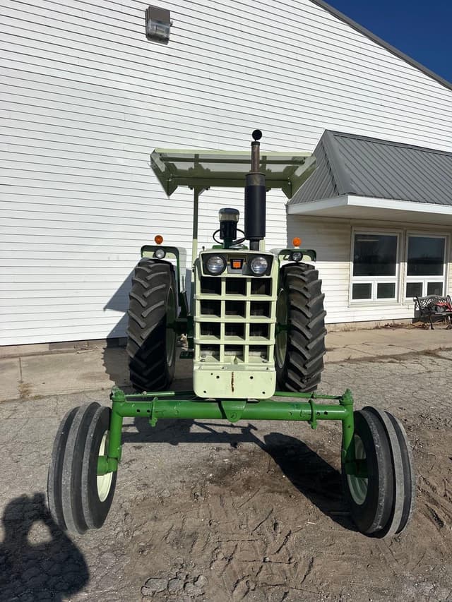 Image of Oliver 1655 equipment image 3