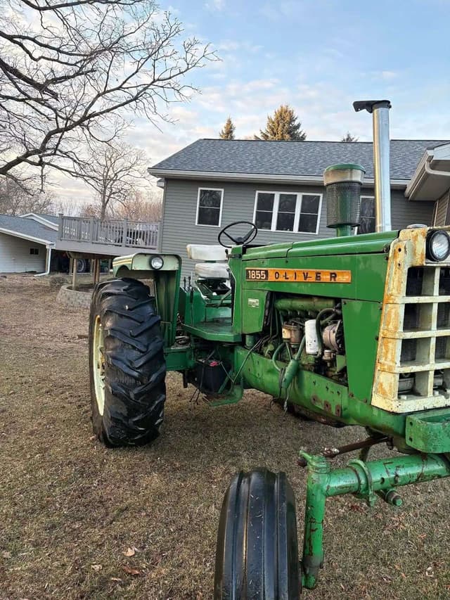 Image of Oliver 1855 equipment image 3
