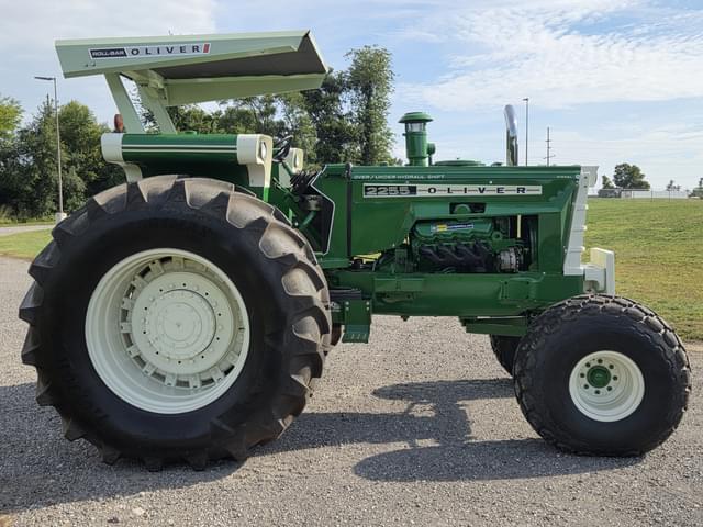 Image of Oliver 2255 equipment image 3