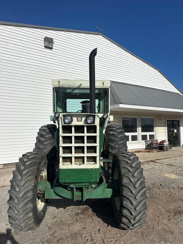 Image of Oliver 2255 equipment image 3