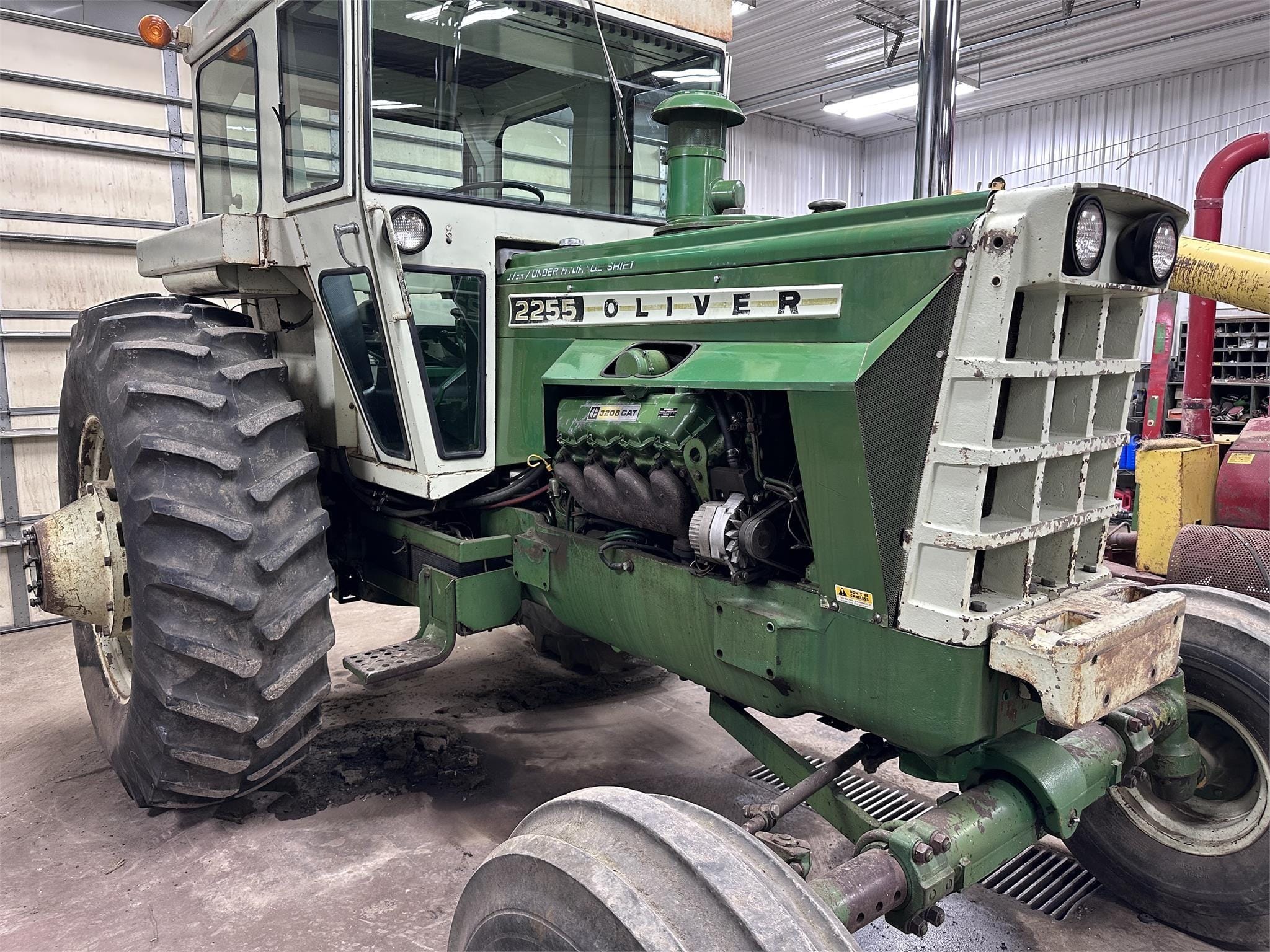 Main image Oliver 2255