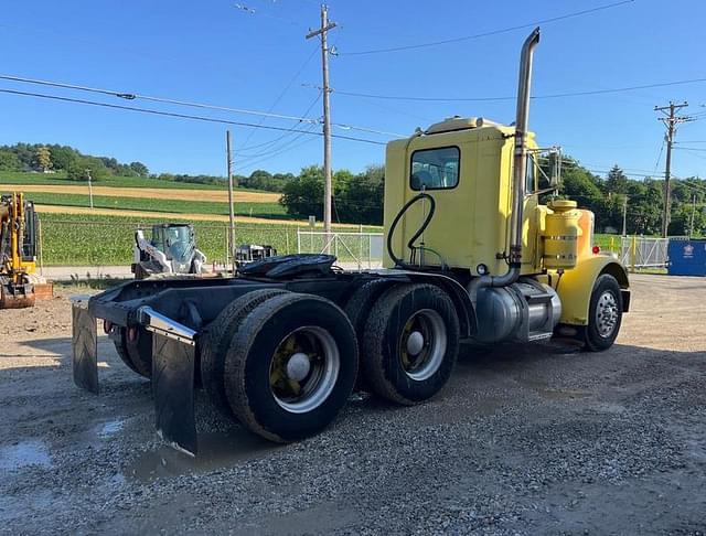 Image of Peterbilt 359 equipment image 4
