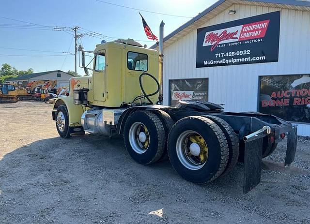 Image of Peterbilt 359 equipment image 2
